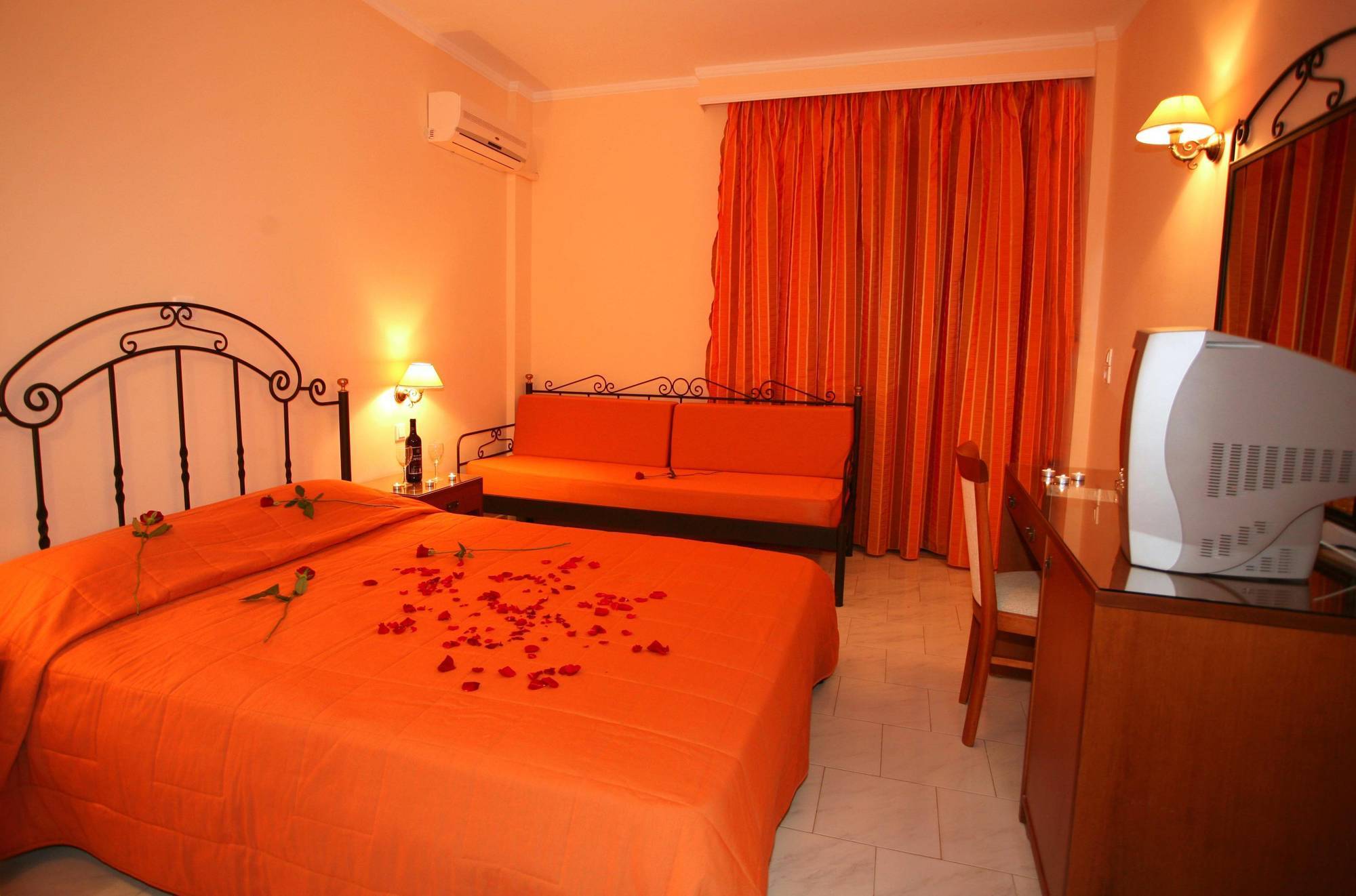 Roseland'S Hotel Мармари Екстериор снимка